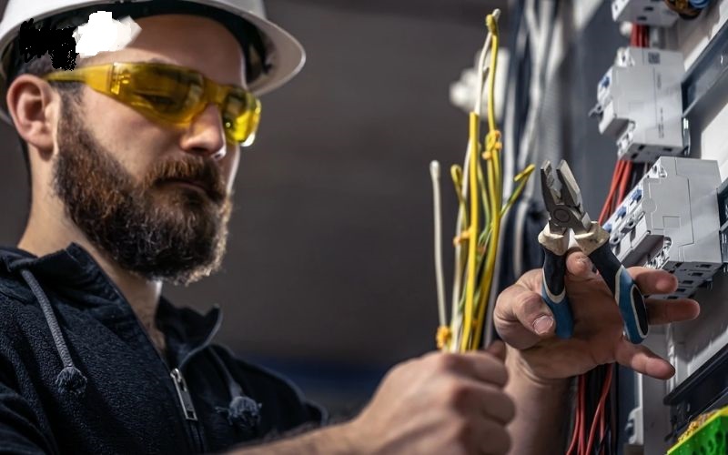 Kỹ sư ngành Cơ khí/ Điện